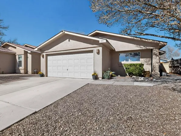 593 Clayton Meadows Dr NE, Rio Rancho, NM 87144