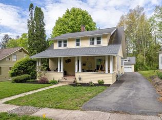 9 Sunset Ter, Baldwinsville, NY 13027