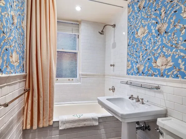 14 Sutton Place South image 5 of 12