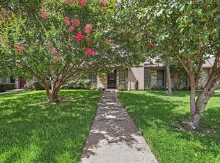 10811 Sandpiper Ln, Dallas, TX 75230