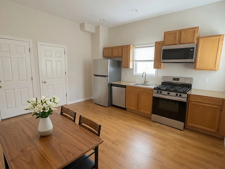 37 Madison St #1 — Photo 1