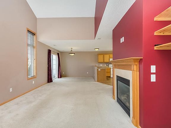 4th image of 5027 207th St N