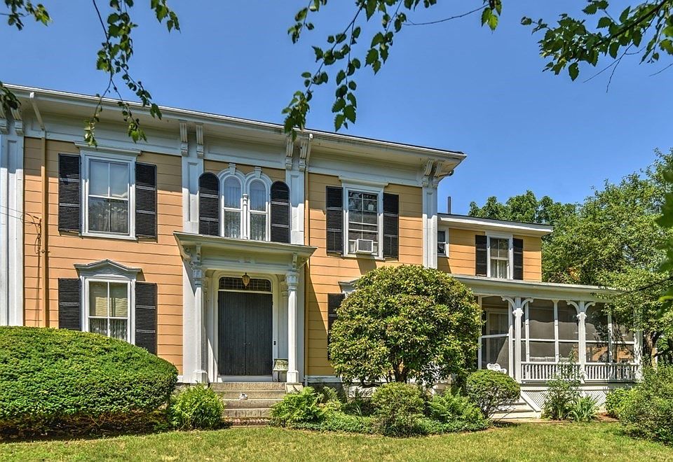 105 Centre St, Danvers, MA 01923 Zillow