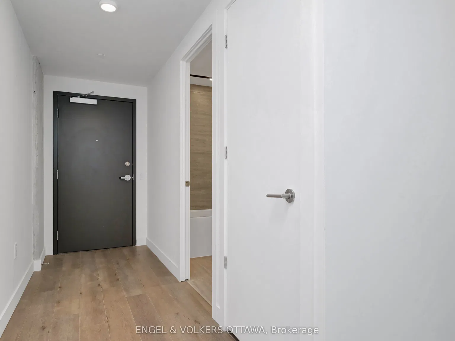 2 bed, $2,700 — Photo 2