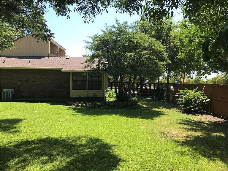 301 Centennial Blvd — Photo 8