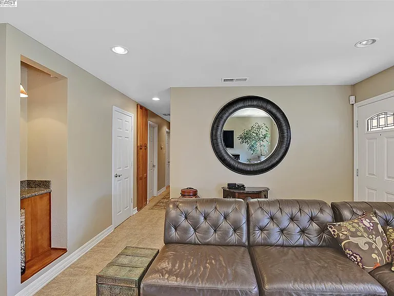 1234 Heather Ln — Photo 4