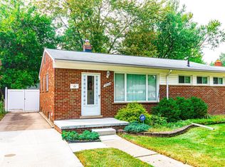21921 Whitmore St, Oak Park, MI 48237