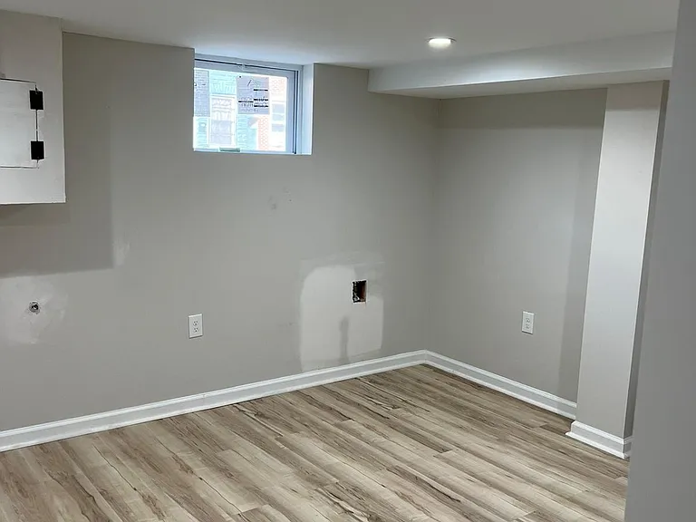 2329 E Fayette St — Photo 14