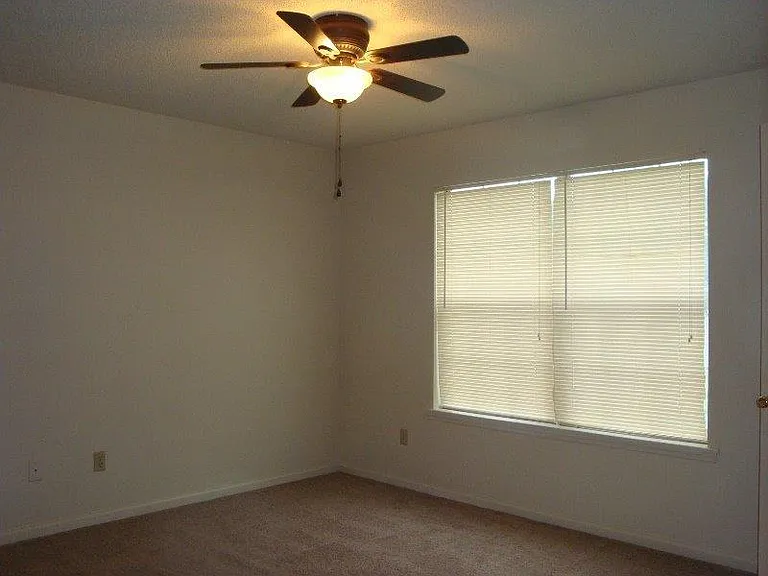 343 Brookfield Rd — Photo 11