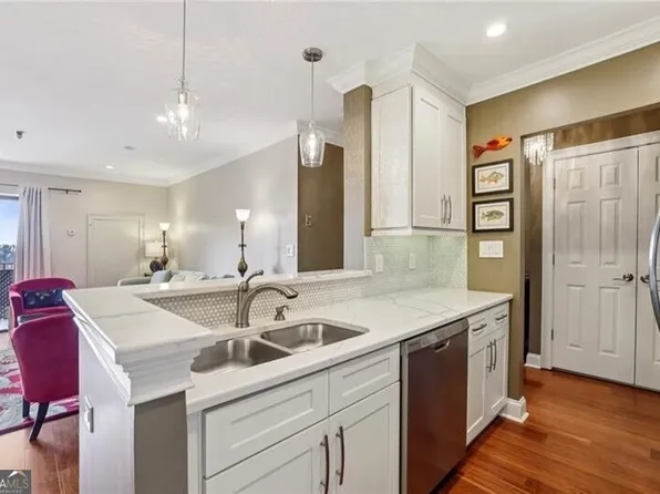 300 Johnson Ferry Rd NE Unit B804, Atlanta, GA 30328