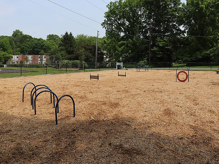 Parktowne Townhomes — Photo 21