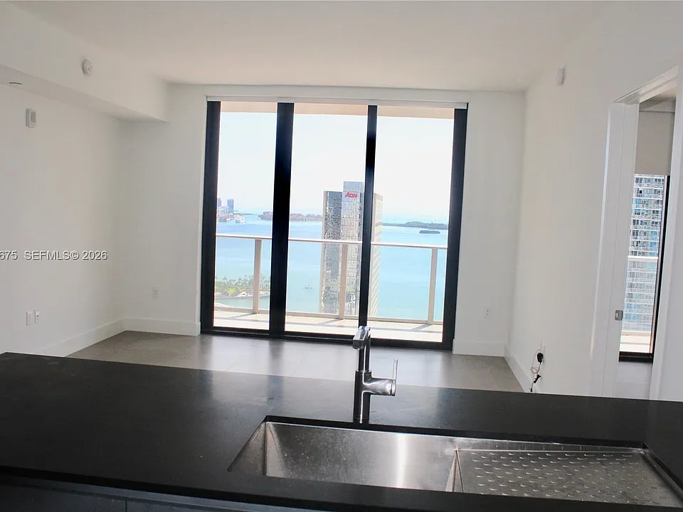 1010 Brickell Ave #3403
