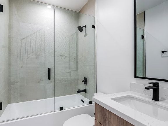 4th image of 5044 Laurel Canyon Blvd #3