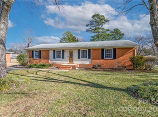 2411 Community Park Dr, Matthews, NC 28104