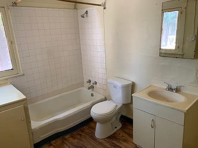 567 N Oakland Ave #5 — Photo 7