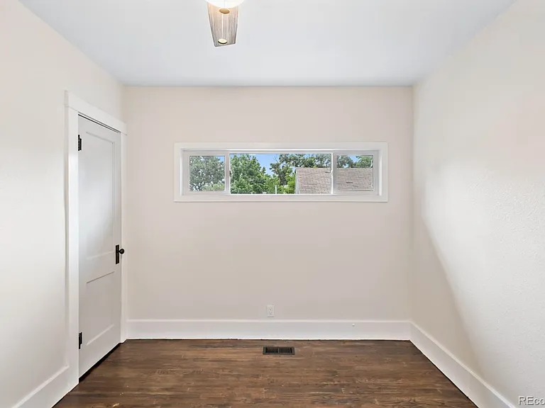 135 S Hooker St — Photo 13