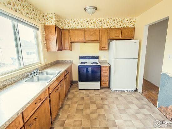 2nd image of 1110 Redwood Dr #0