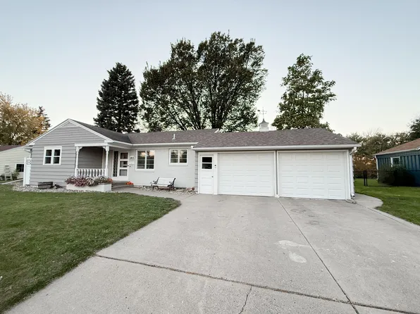 1415 N 2nd St, Aberdeen, SD 57401