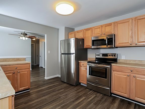 5th image of 335 Fernway Dr