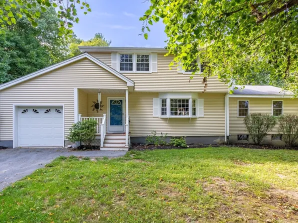 5 Pilgrim Rd, Chelmsford, MA 01824