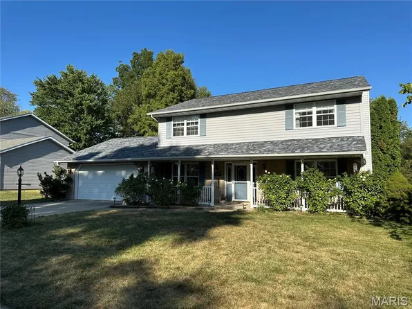 400 Lotus Dr, Swansea, IL 62226