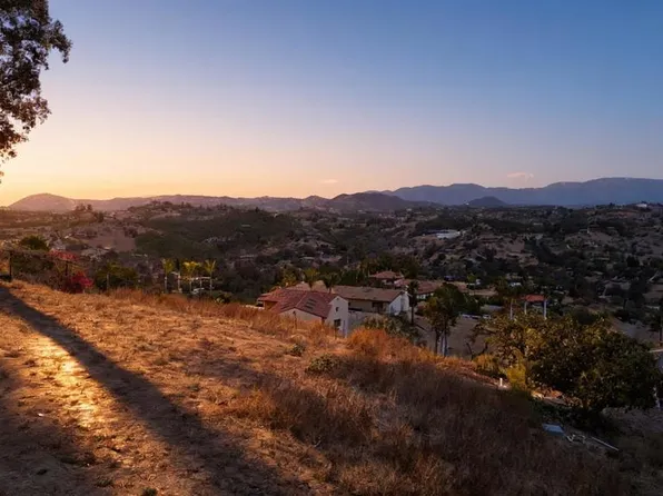 2437 Gracey Ln, Fallbrook, CA 92028