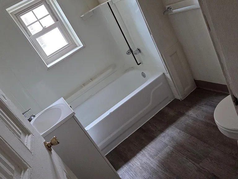 3320 Arch Street — Photo 21