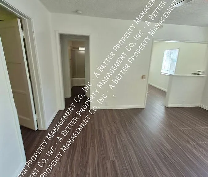 6802 Caro St — Photo 3