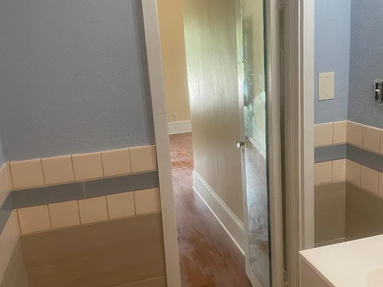 114 N Helme Pl #1 — Photo 19