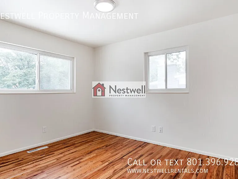 9329 S Sneddon Dr — Photo 14