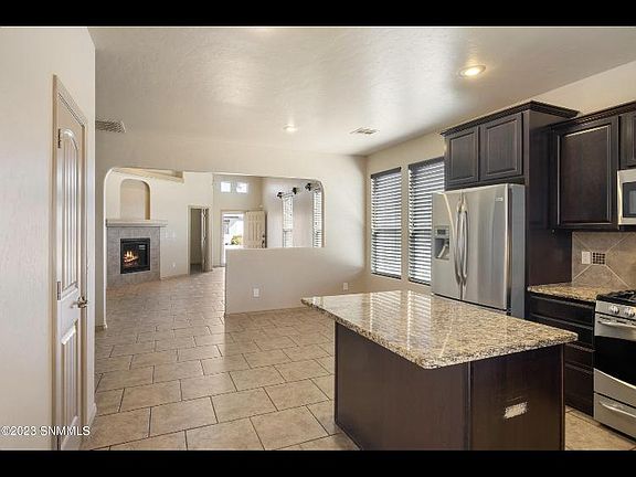 3rd image of 2563 Kentwood Ct