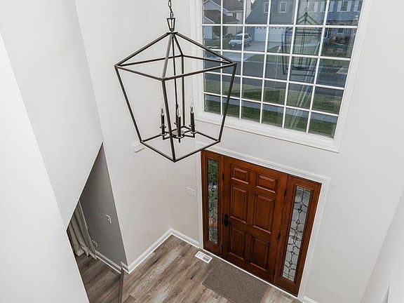 5th image of 304 Westwood Dr