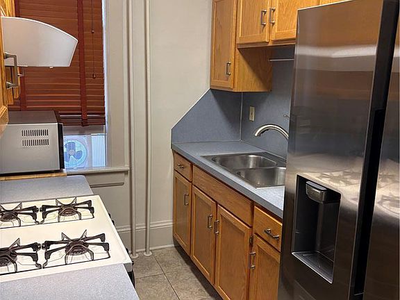 3rd image of 21 N 10th St #2N