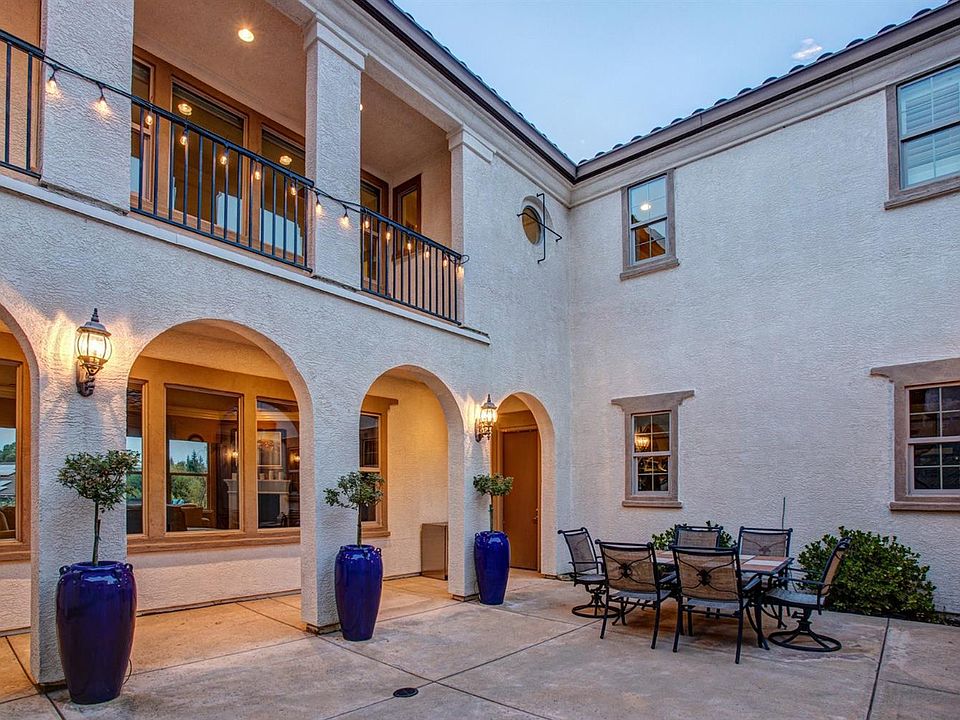 1st image of 2124 Medici Way