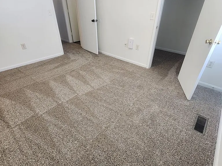Castlewood Apartments - Huntsville, AL — Photo 15