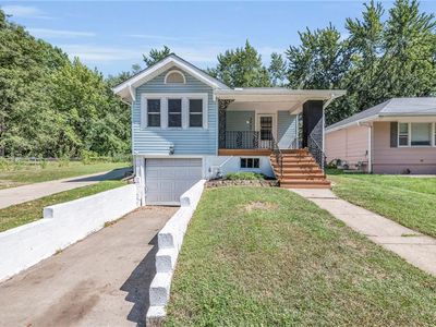 3927 NE Chaumiere Rd, Kansas City, MO, 64117