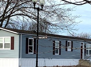 332 Blackthorn Rd, Matteson, IL 60443