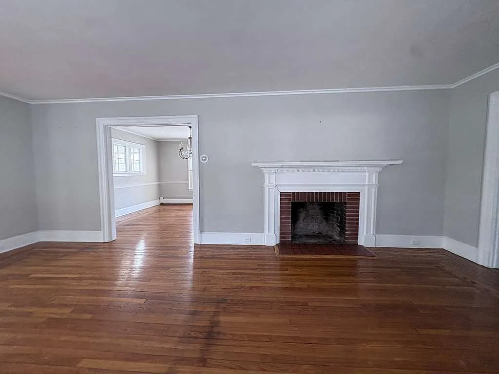 4 bed, 1.5 bath, $3,150 — Photo 4