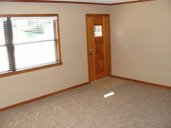 2nd image of 117 Brookwood Dr