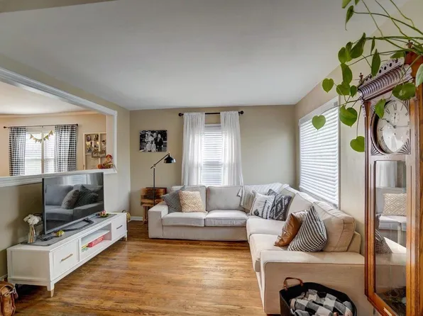 213 East Water STREET, Watertown, WI 53094