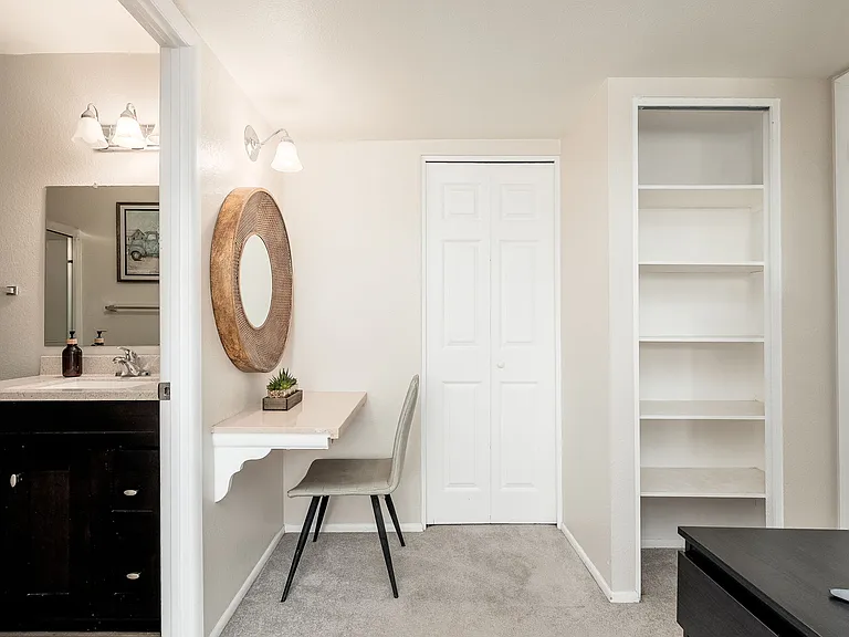 5114 S Dorsey Ln — Photo 20