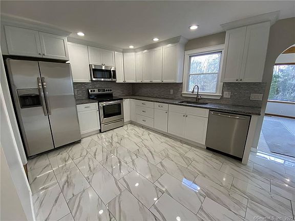 2nd image of 7 New Haven Ave