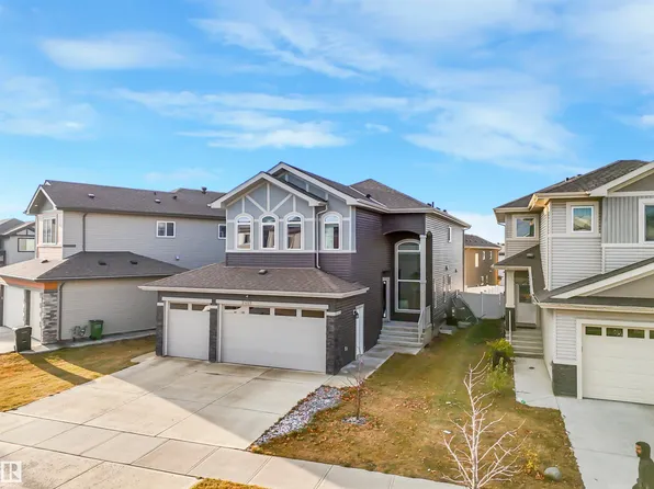 2412 14th Ave NW, Edmonton, AB T6T 2J8