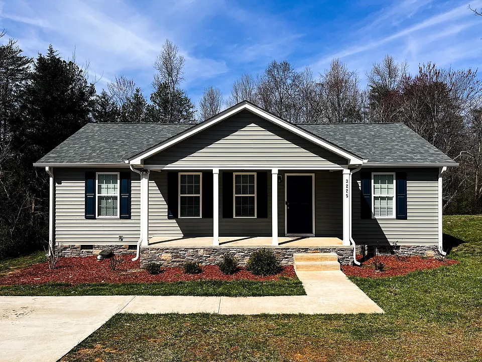 3225 Ridgewood Place Dr