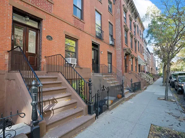 270 Union St APT 2, Brooklyn, NY 11231