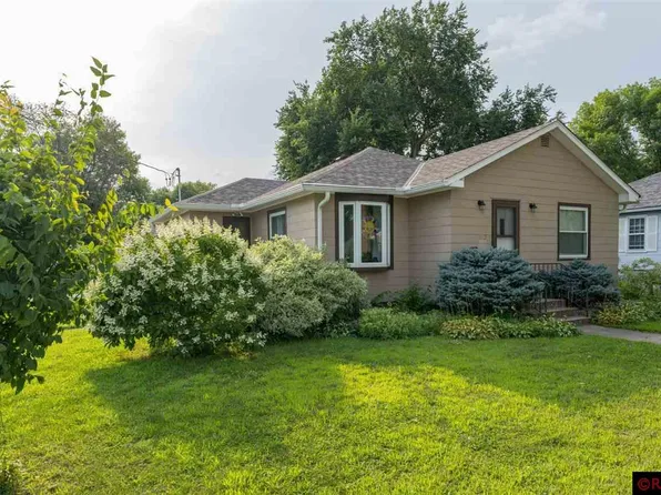 923 Range St N, Mankato, MN 56003
