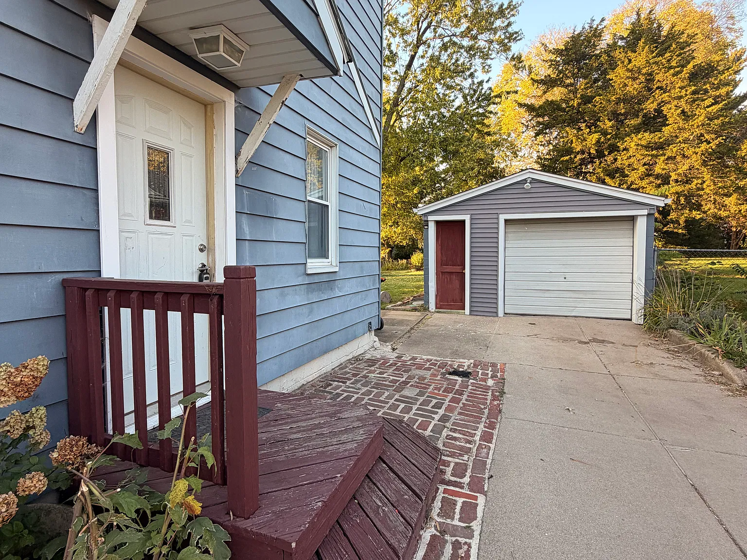 815 Morris St — Photo 2