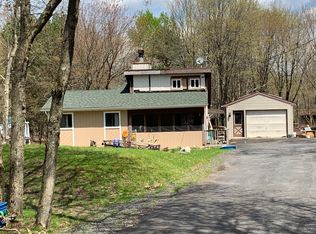 249 Fern Ridge Rd, Blakeslee, PA 18610