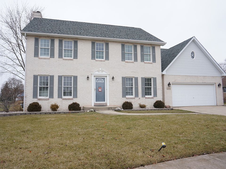 1st image of 909 White Ln