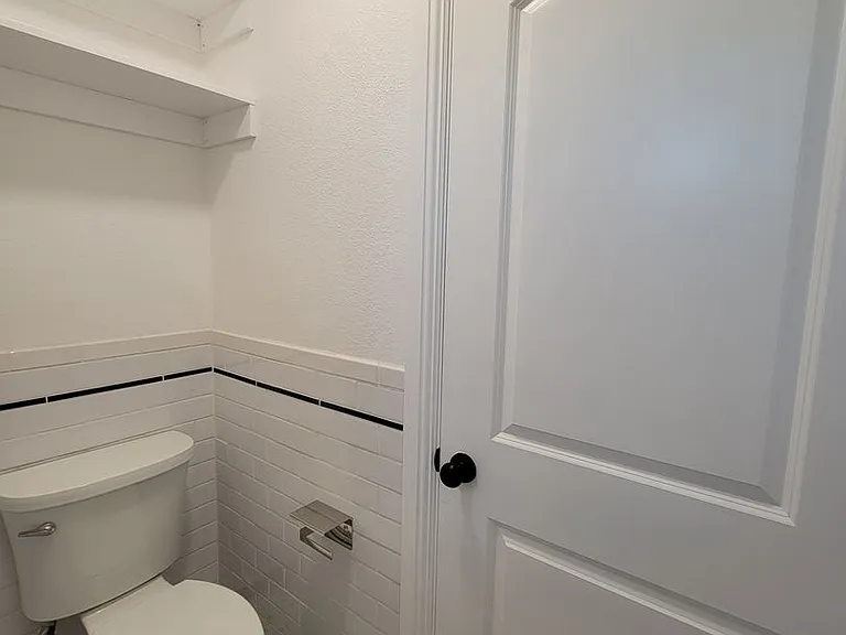 11325 Martha St — Photo 13